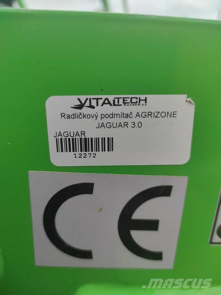 Agrizone Jaguar 3.0 一行の作物栽培