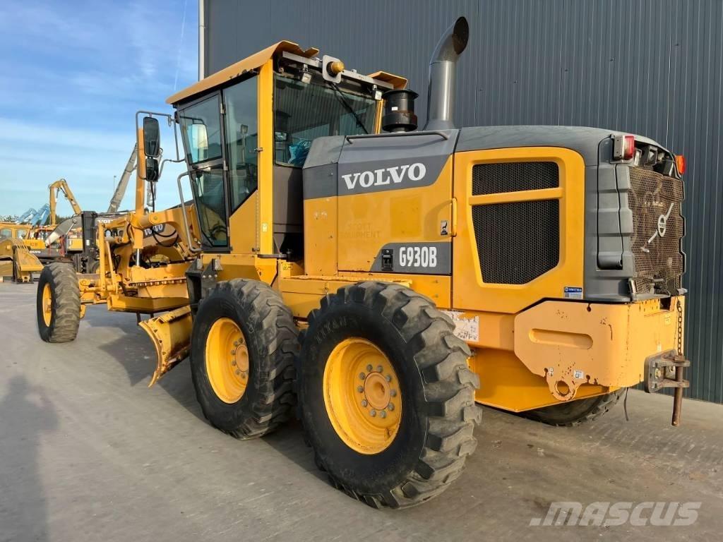 Volvo G930B モーターグレーダー