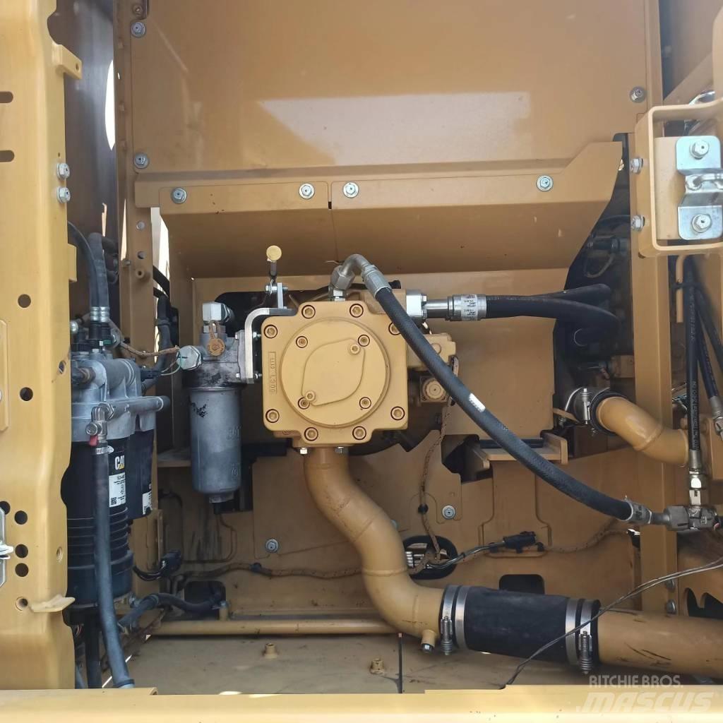 CAT 320 大型油圧ショベル12t以上（パワーショベル・ユンボ）