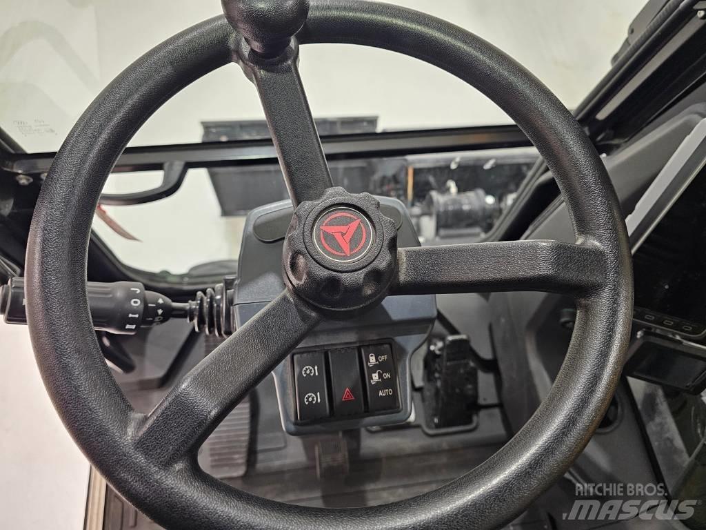 Sany SY 155 W ホイール式油圧ショベル（パワーショベル・ユンボ・バックホー）