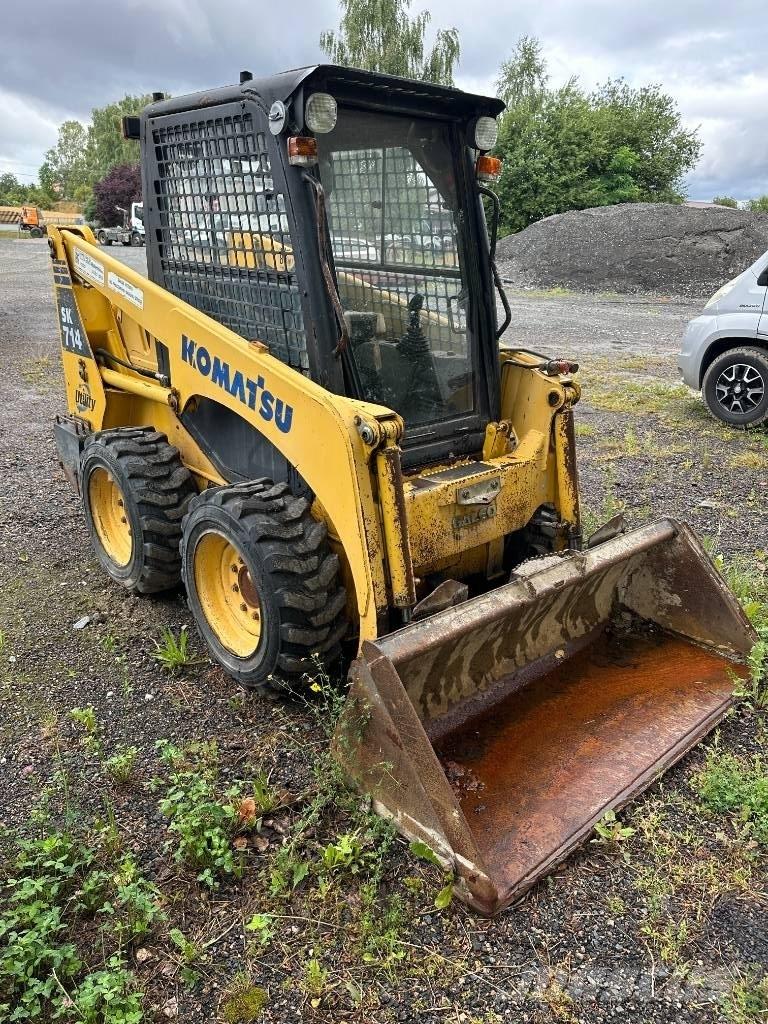 Komatsu SK 714 スキッドステアローダー