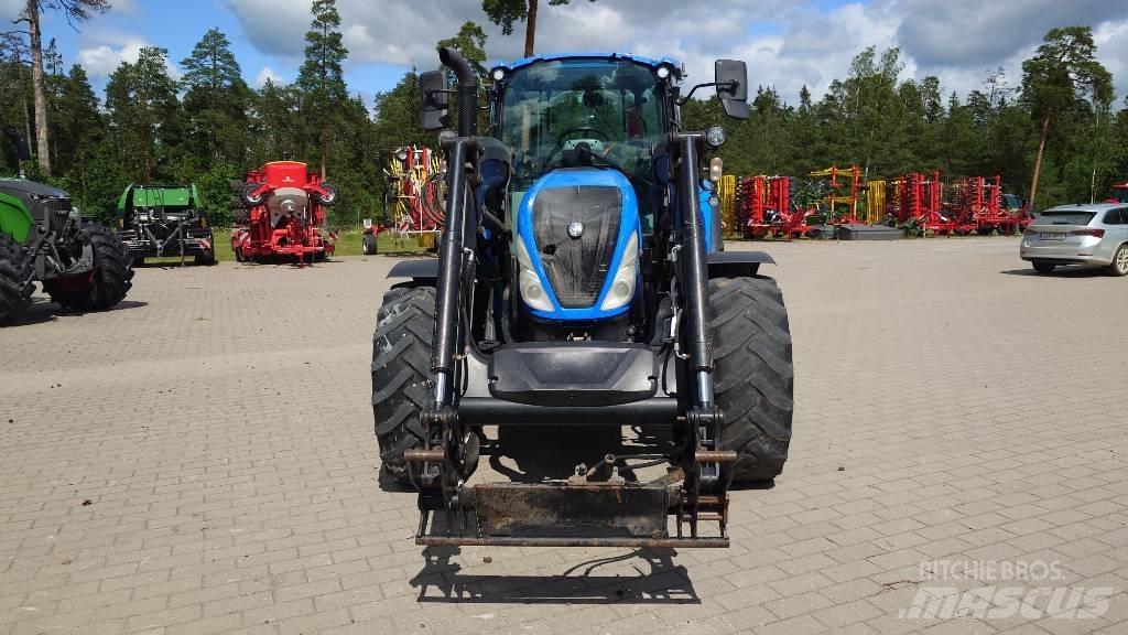 New Holland T 5.120 トラクター