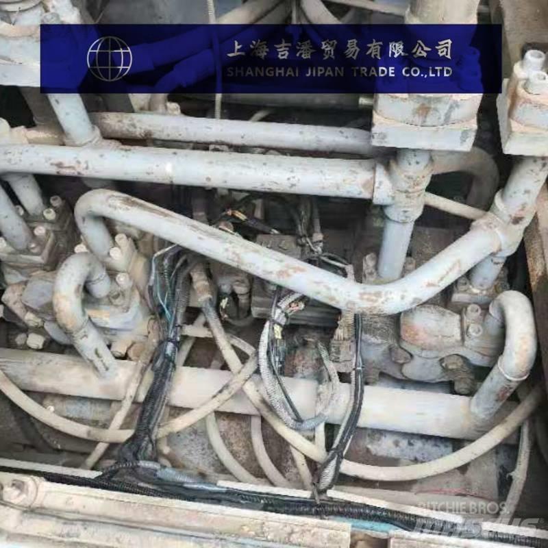 Kobelco 7080 クローラクレーン