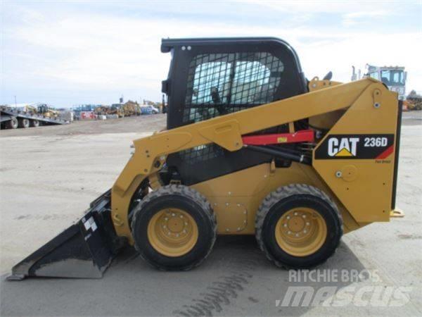 CAT 236 D スキッドステアローダー