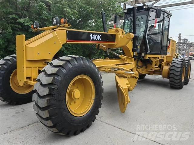 CAT 140 K モーターグレーダー