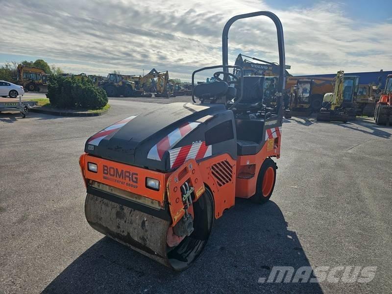 Bomag BW 100 AC-4 コンバインドローラ