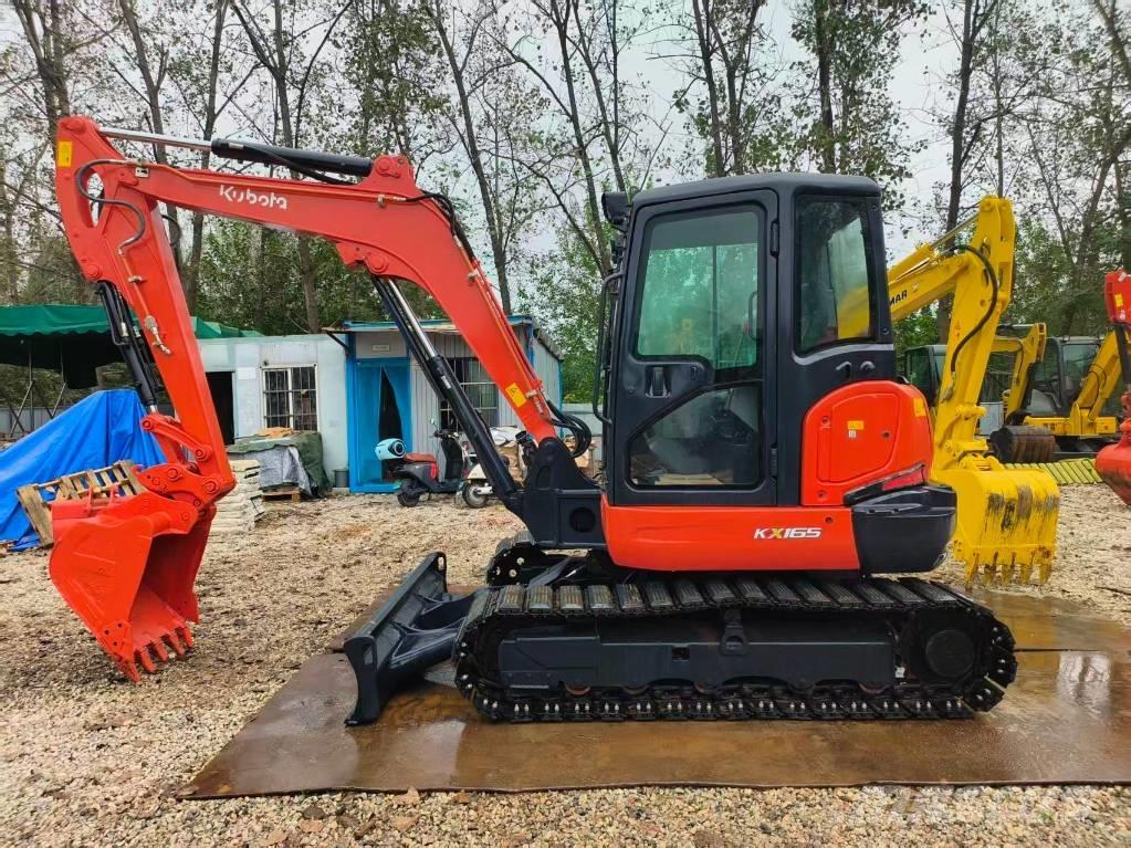 Kubota KX 165 ミニ油圧ショベル 7t以下（ミニユンボ・ミニディガー）