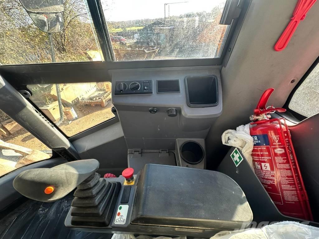 Hamm HC 130i 振動ローラ