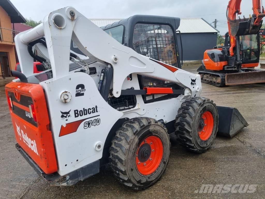 Bobcat S740 スキッドステアローダー