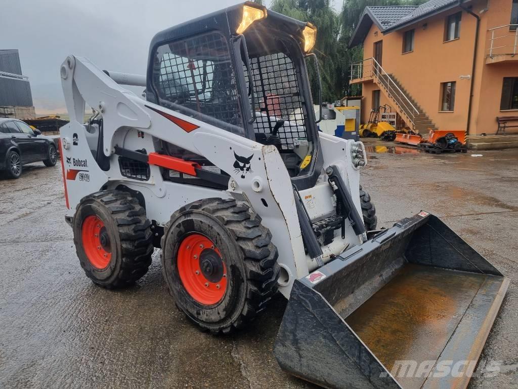Bobcat S740 スキッドステアローダー