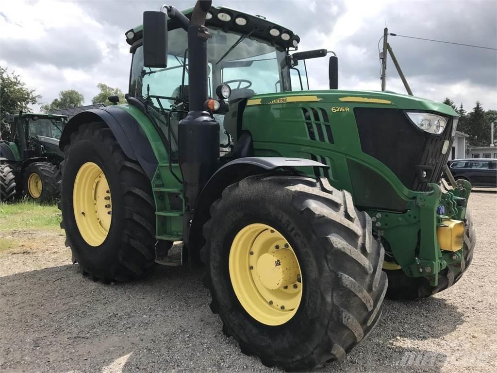 John Deere 6215R トラクター