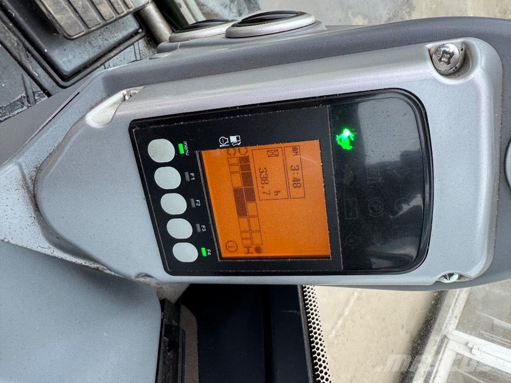 Yanmar SV17VT (04274) ミニ油圧ショベル 7t以下（ミニユンボ・ミニディガー）