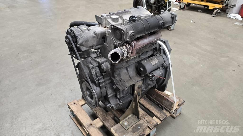 Deutz F3M2011 エンジン