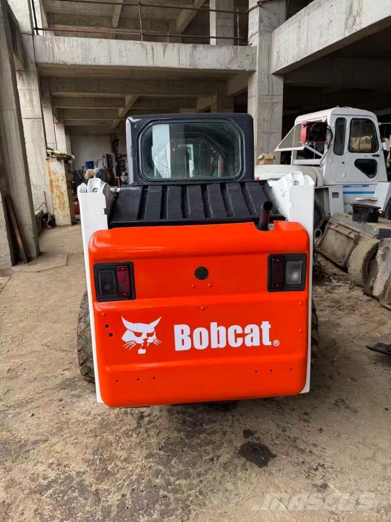 Bobcat S 160 スキッドステアローダー