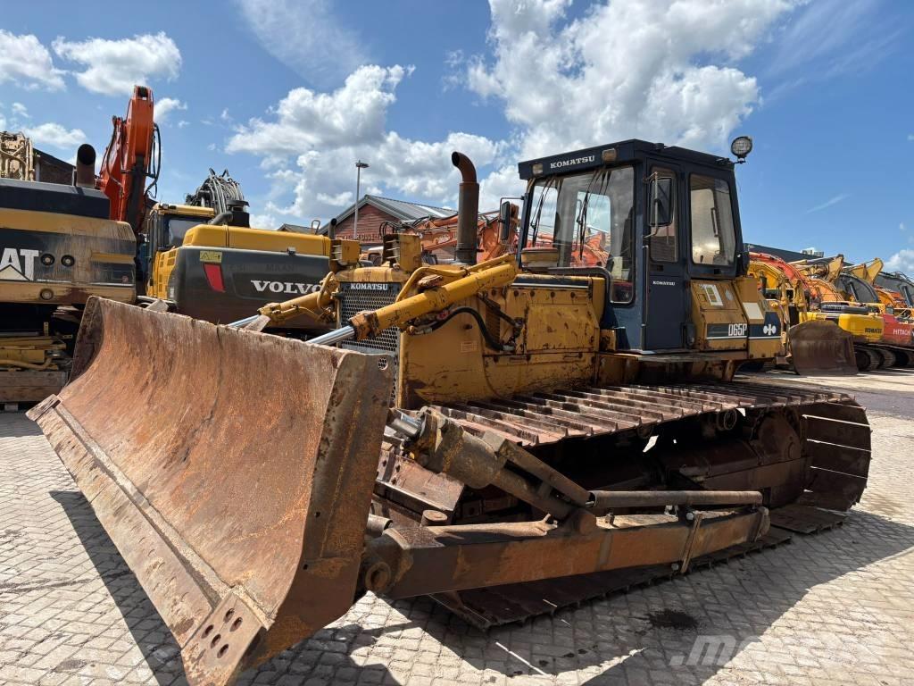 Komatsu D65PX-8 ブルドーザー