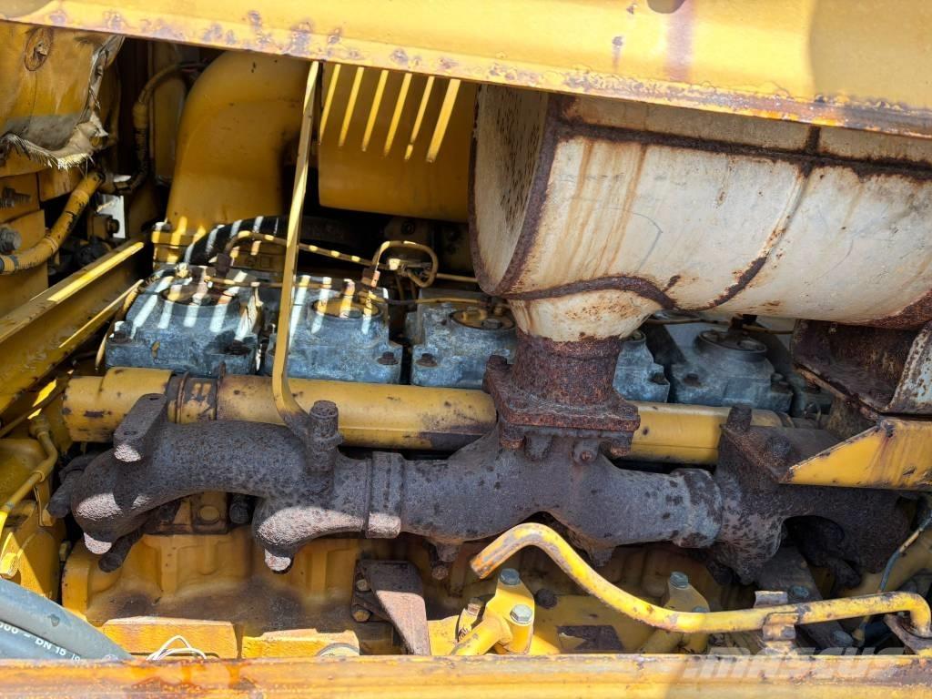 Komatsu D65PX-8 ブルドーザー