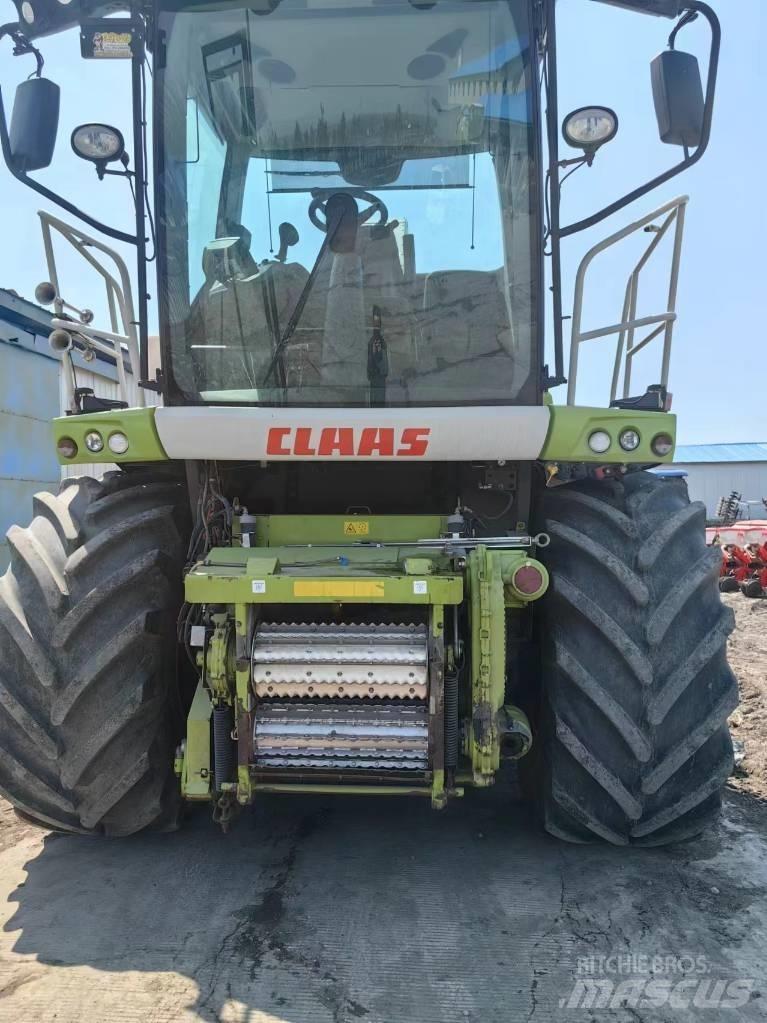 CLAAS Jaguar 960 4WD 自走式フォレージハーベスター