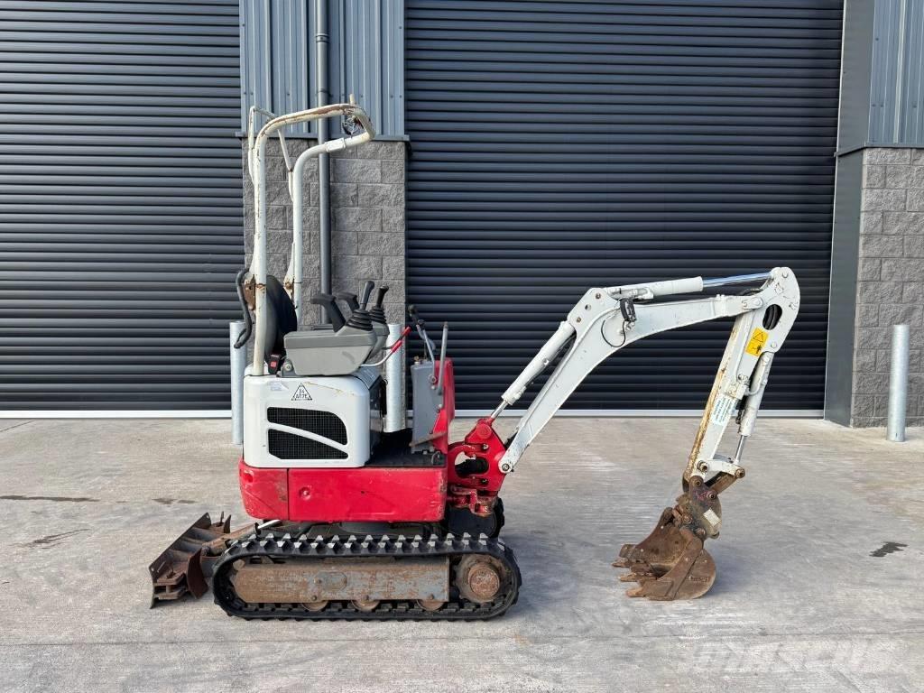 Takeuchi TB 210 R ミニ油圧ショベル 7t以下（ミニユンボ・ミニディガー）