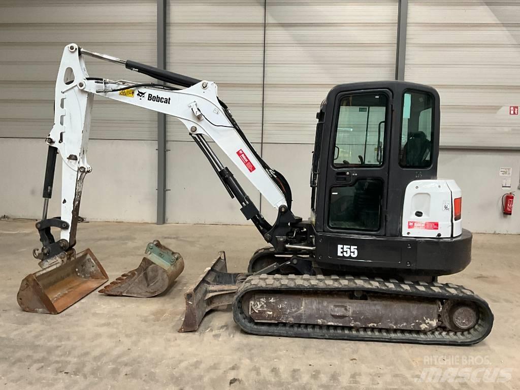 Bobcat E 55 ミニ油圧ショベル 7t以下（ミニユンボ・ミニディガー）