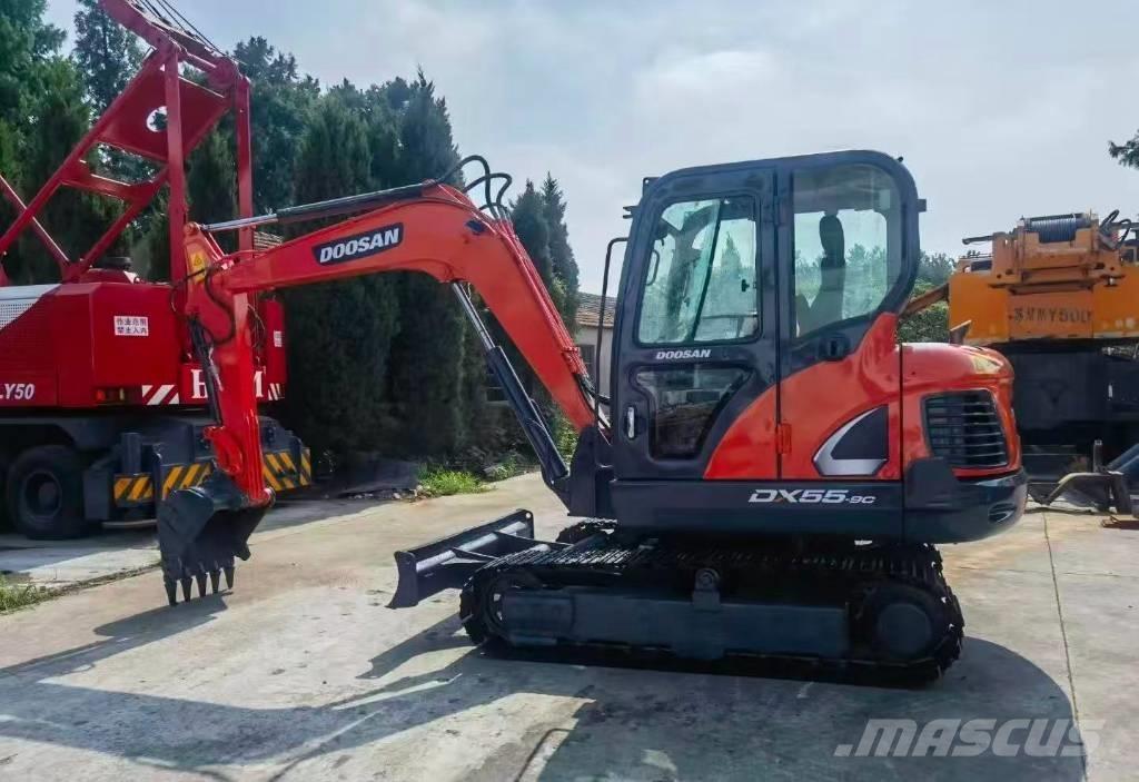 Doosan DH 55 ミニ油圧ショベル 7t以下（ミニユンボ・ミニディガー）