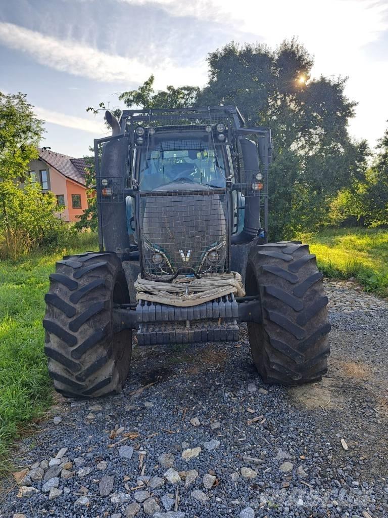 Valtra T 234 Direct 林業トラクター
