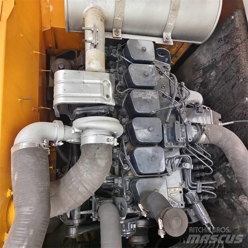 Hyundai 220LC -9S 大型油圧ショベル12t以上（パワーショベル・ユンボ）