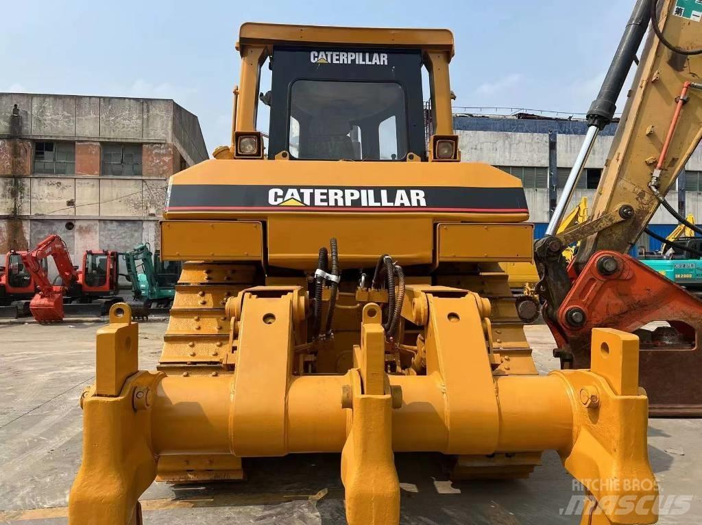 CAT D8R ブルドーザー