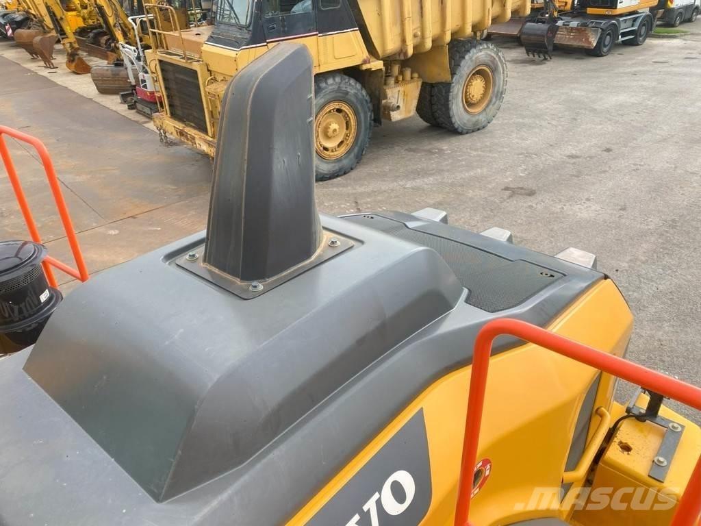 Volvo L120H NVT ホイールローダー・タイヤショベル