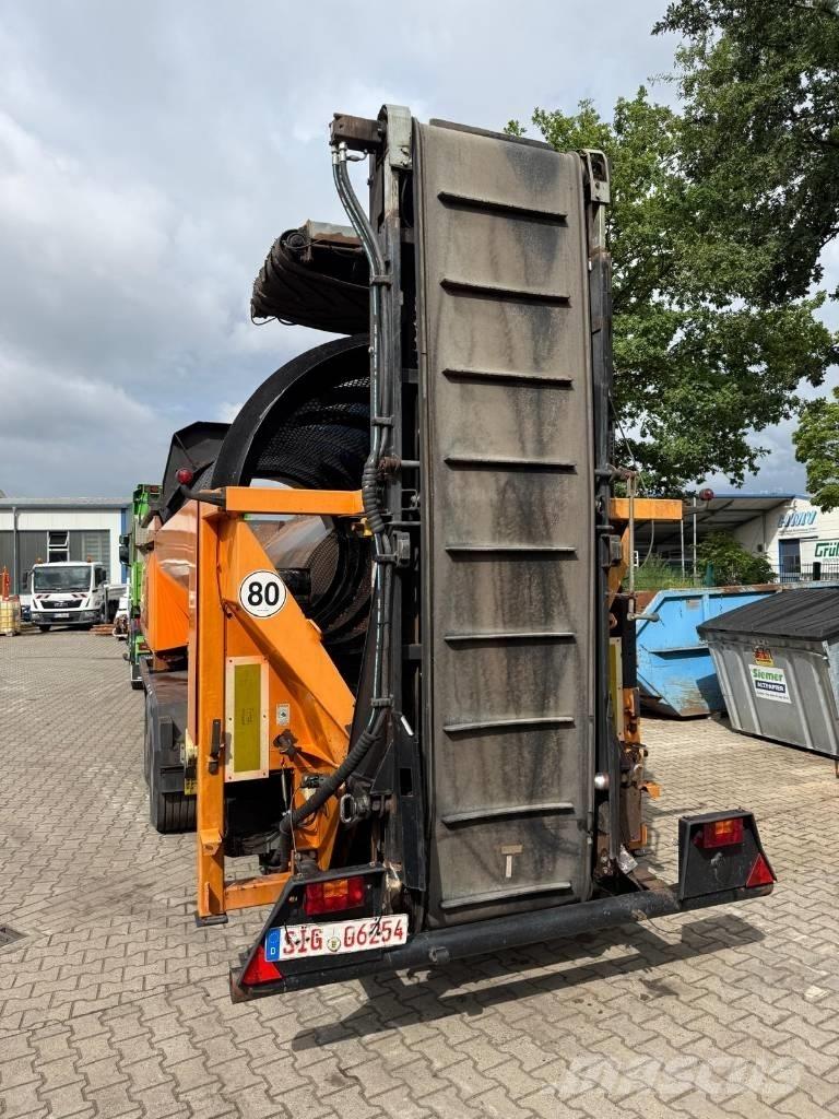 Doppstadt SM 518 自走式スクリーン