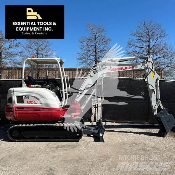Takeuchi TB240 ミニ油圧ショベル 7t以下（ミニユンボ・ミニディガー）