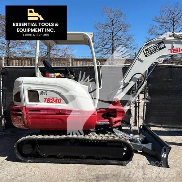 Takeuchi TB240 ミニ油圧ショベル 7t以下（ミニユンボ・ミニディガー）