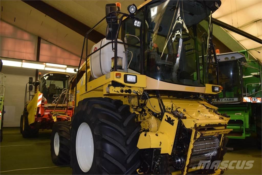 New Holland FX 40 自走式フォレージハーベスター