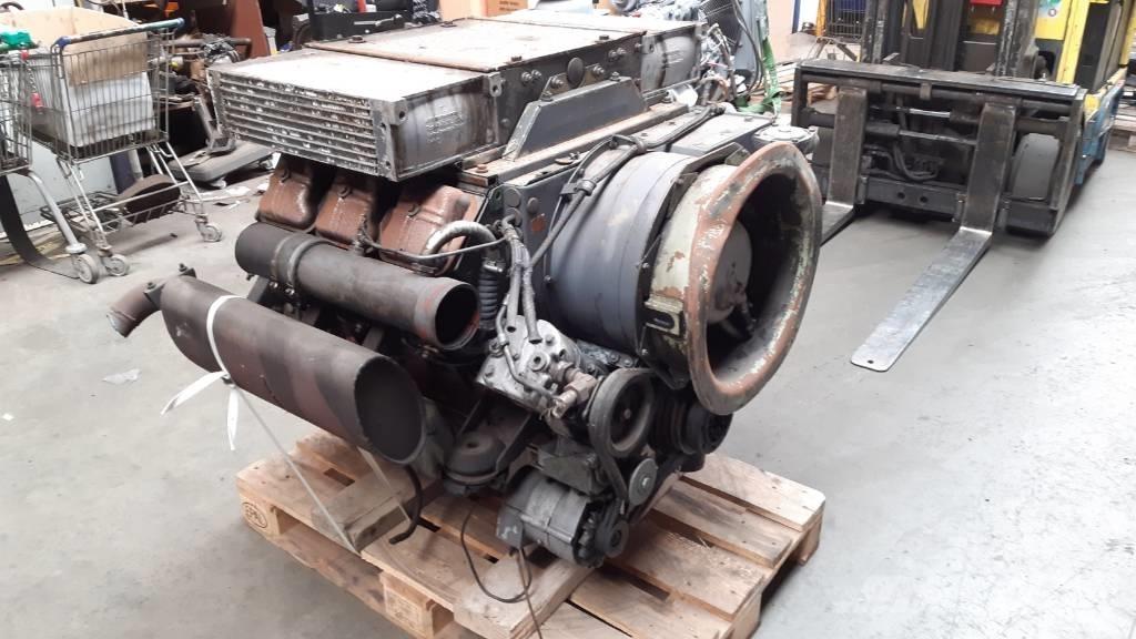 Deutz F6L413F エンジン