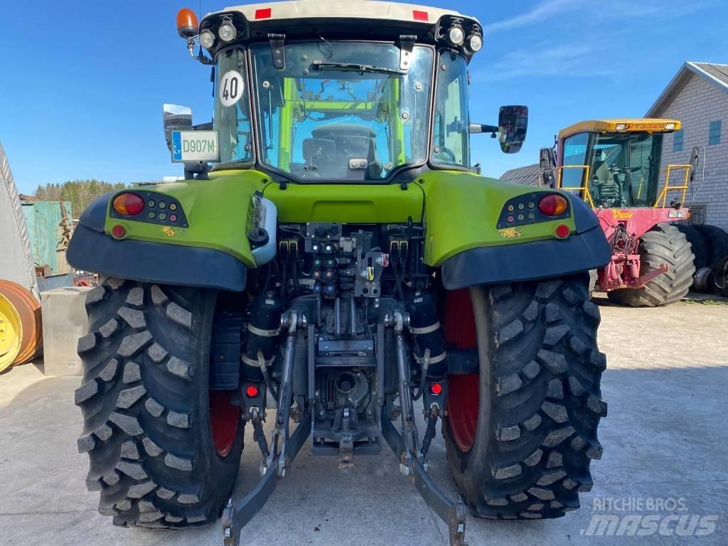 CLAAS Arion 440 トラクター