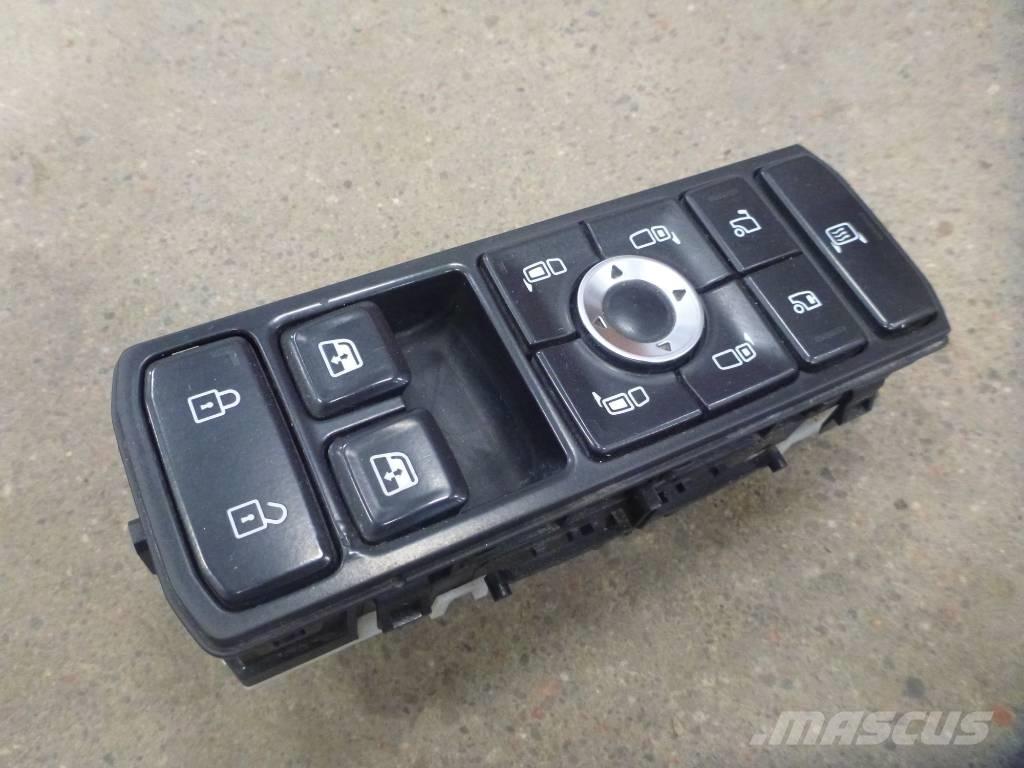 Scania R 650 電子機器