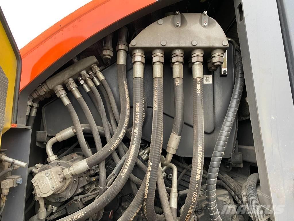 Bomag BMF 2500 S アスファルトフィニッシャ