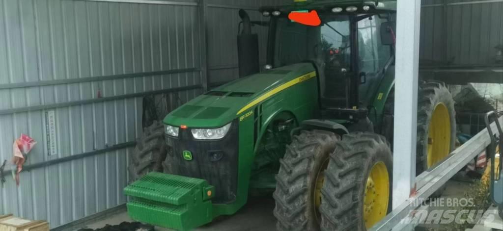 John Deere 8R·3204 トラクター