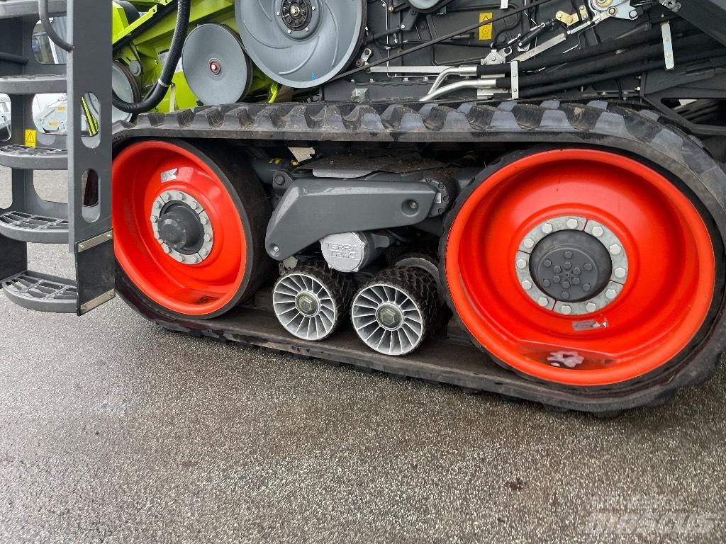 CLAAS Lexion 6900 TT コンバイン