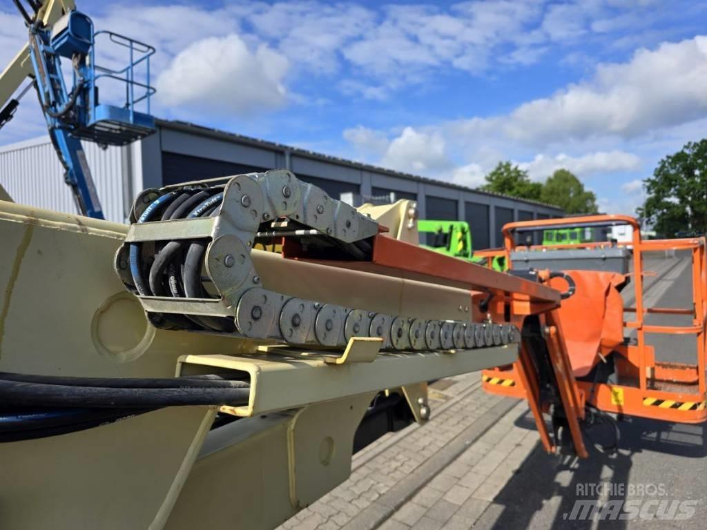 JLG E 450 AJ ブームリフト　屈伸型
