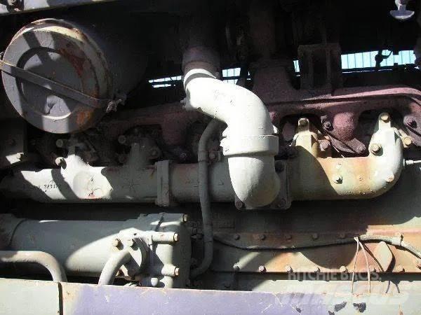 CAT D8K ブルドーザー