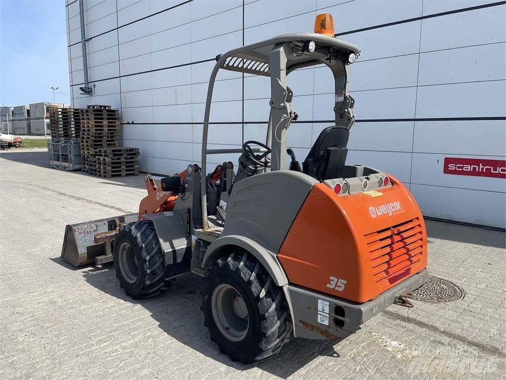 Atlas AR35 多目的ローダー