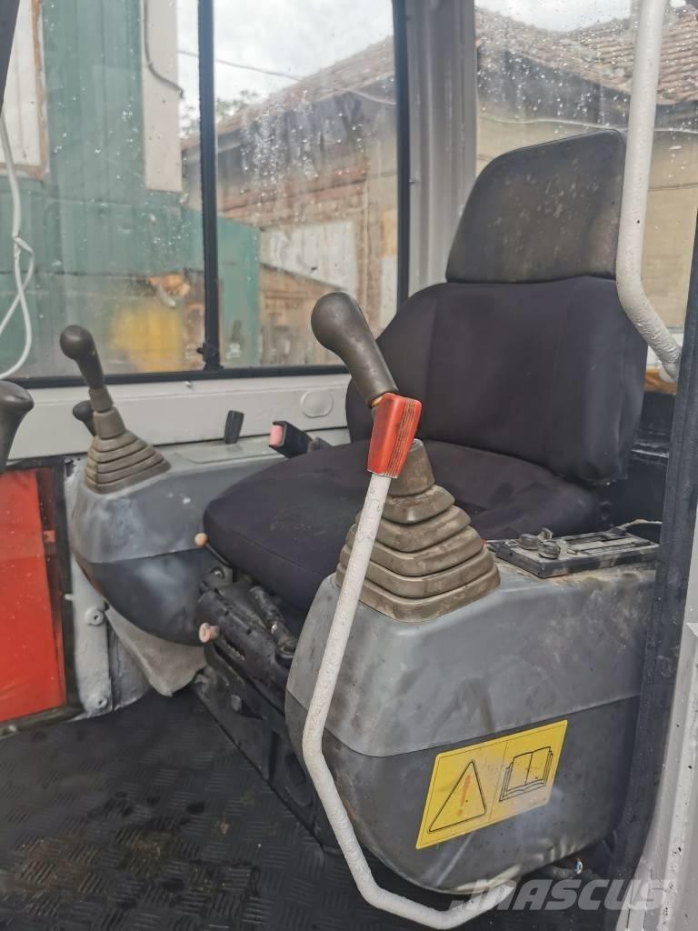 Kubota KX 71-2 ミニ油圧ショベル 7t以下（ミニユンボ・ミニディガー）