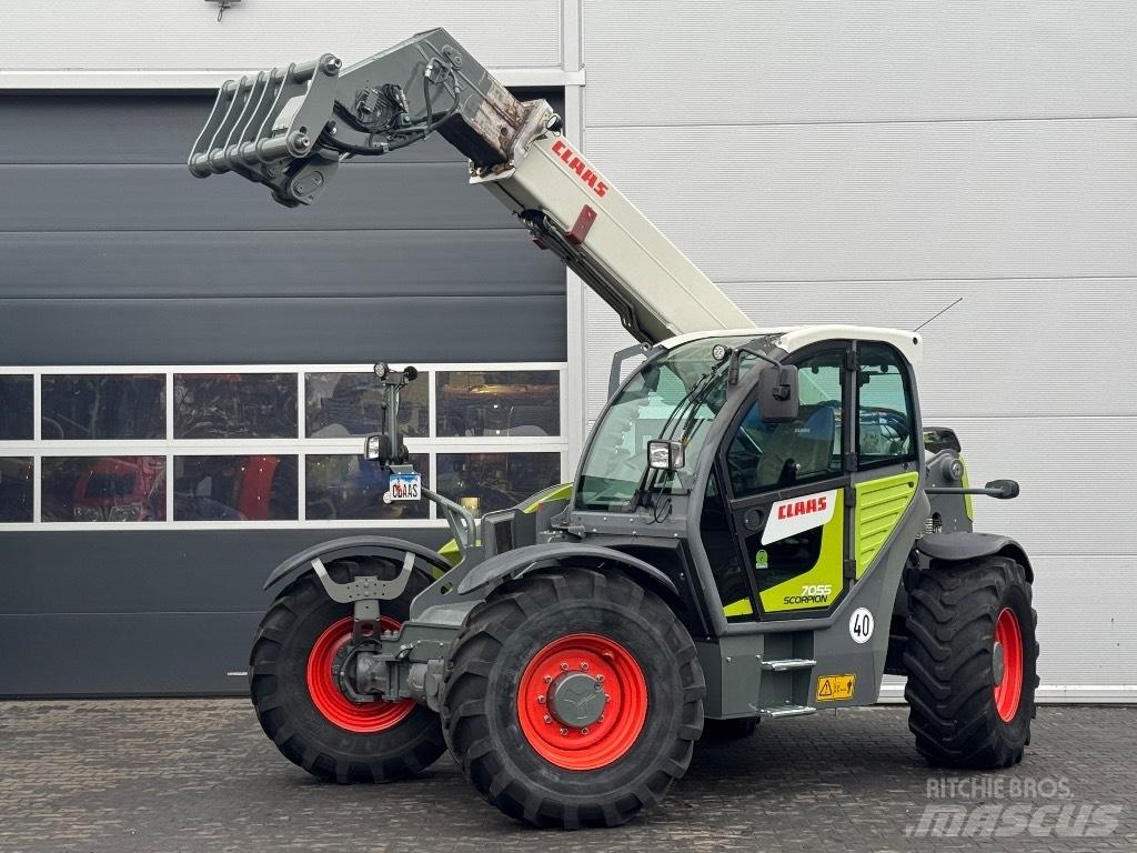 CLAAS Scorpion 7055 テレスコーピックハンドラー