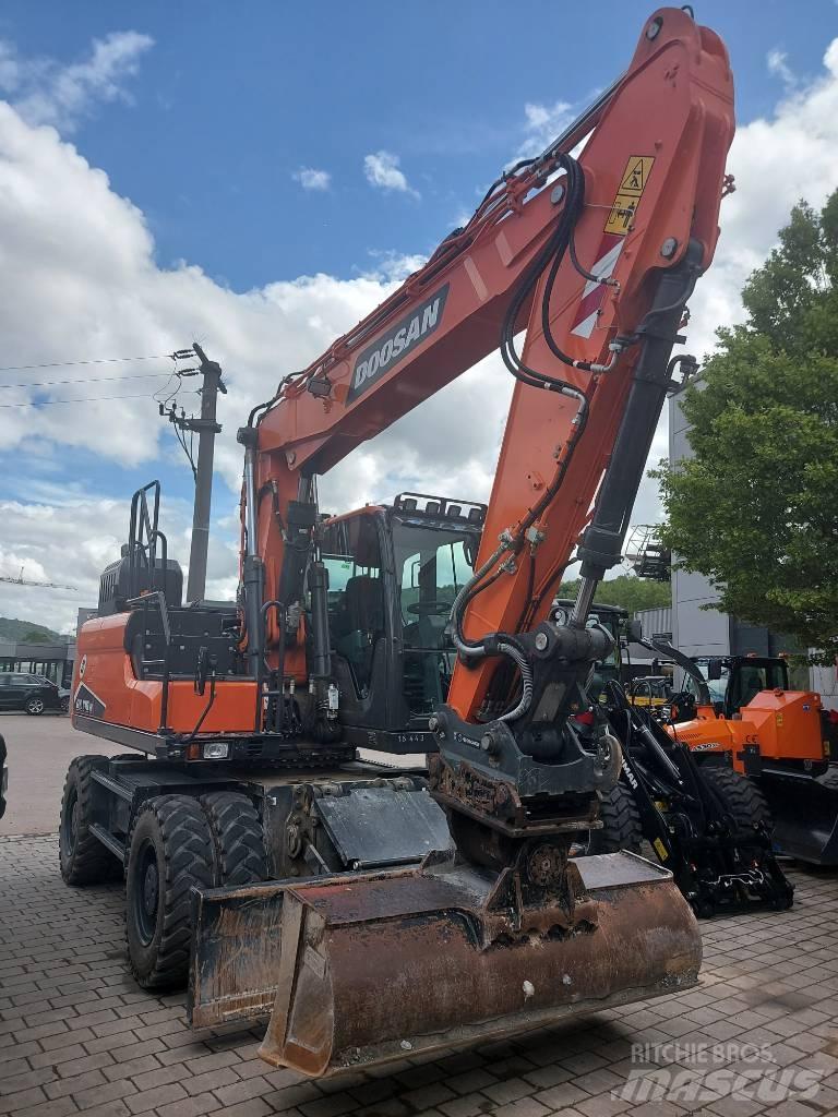 Develon DX 170 W-7 ホイール式油圧ショベル（パワーショベル・ユンボ・バックホー）
