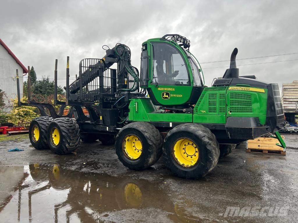John Deere 1110G フォワーダー