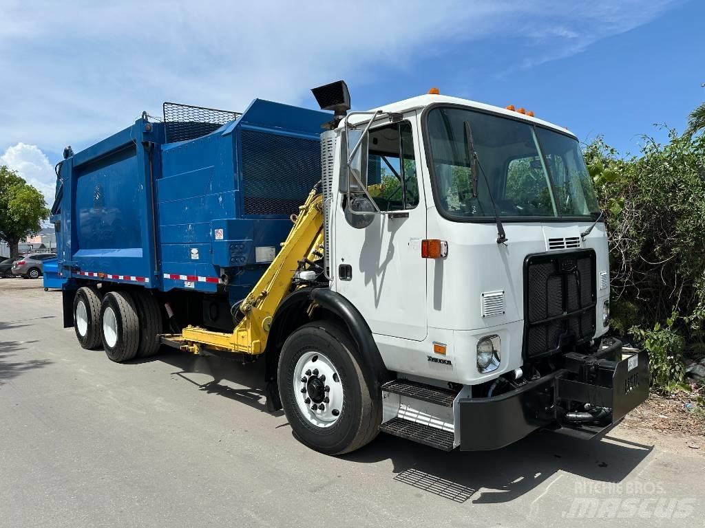 Autocar XPEDITOR 塵芥車、パッカー車