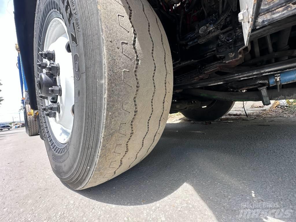 Autocar XPEDITOR 塵芥車、パッカー車