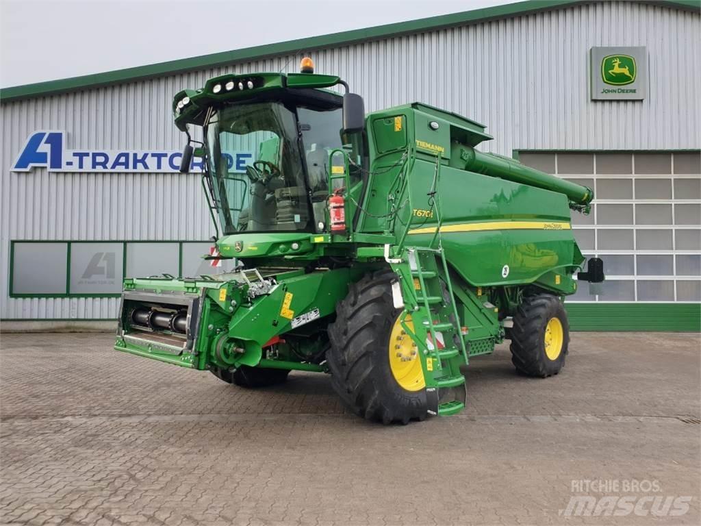 John Deere T670 コンバイン