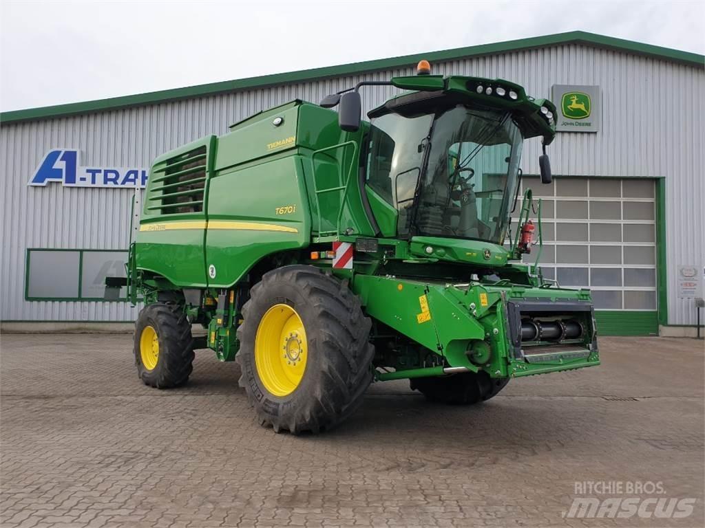 John Deere T670 コンバイン