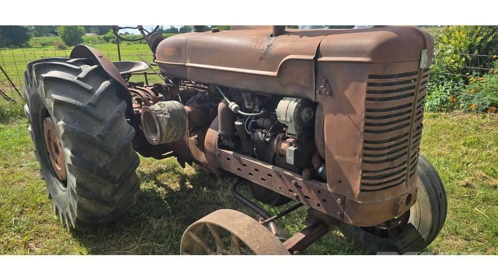 McCormick WD-6 トラクター